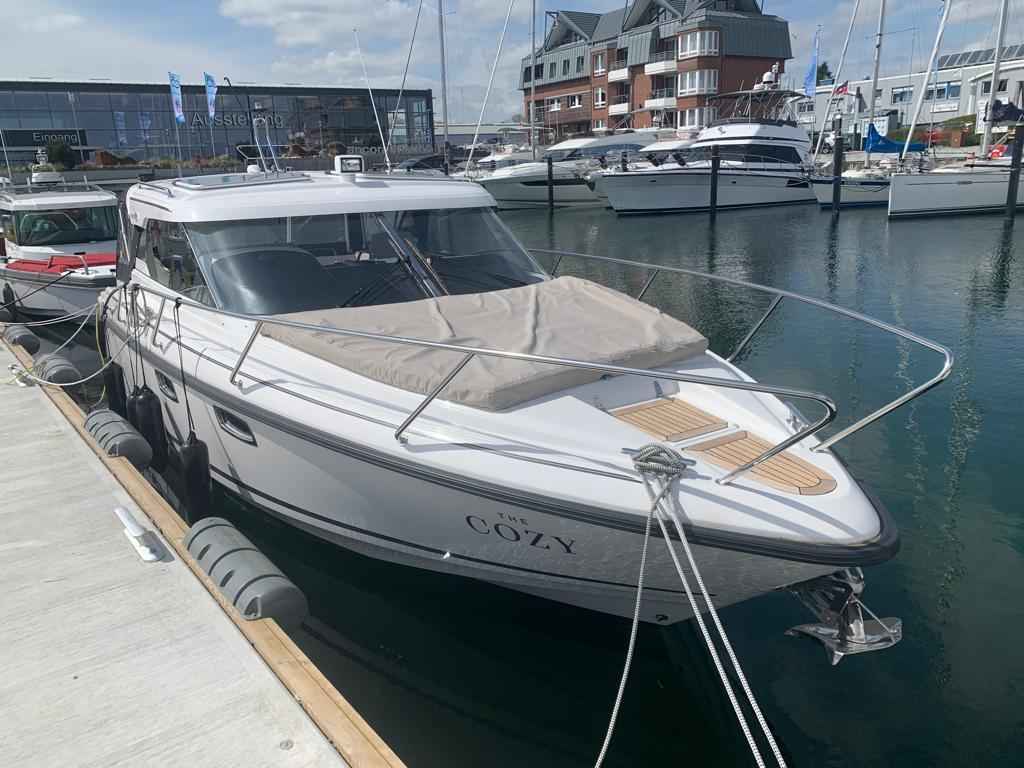 Motorboot Aquador 28 HT