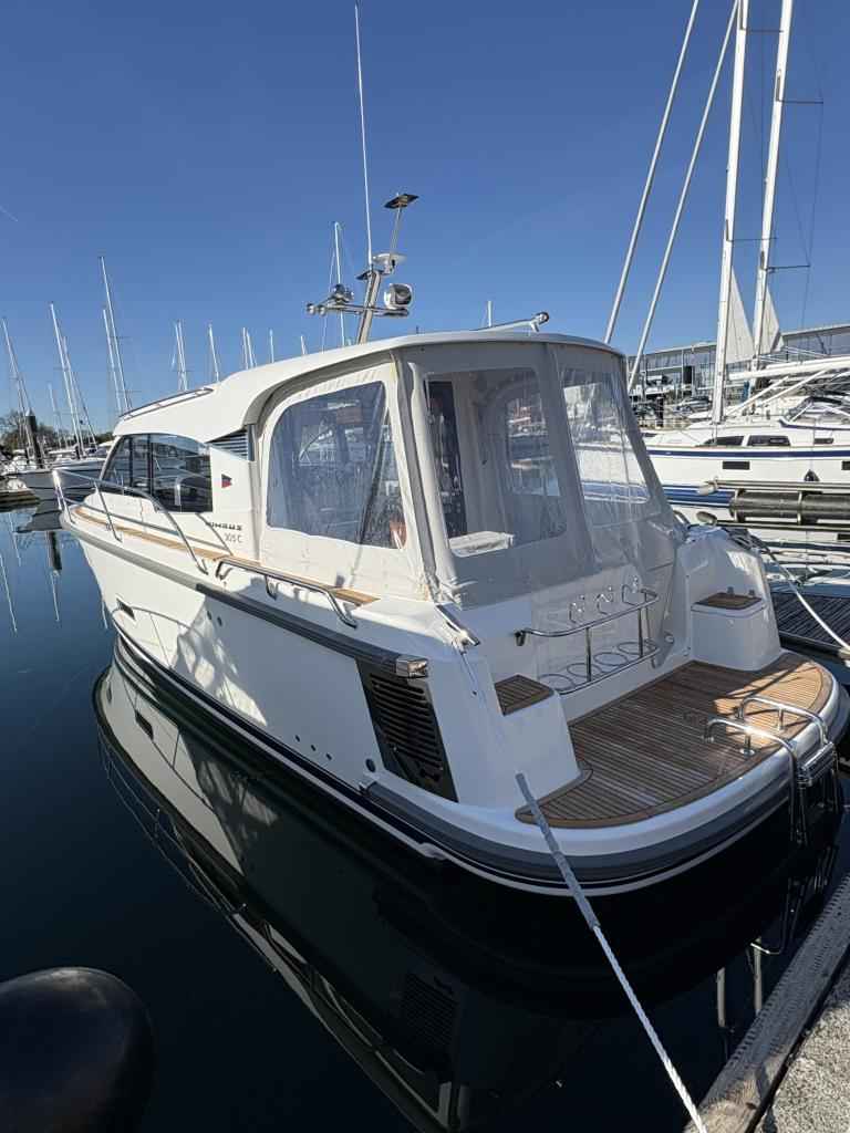 Motorboot Nimbus 305 Coupe