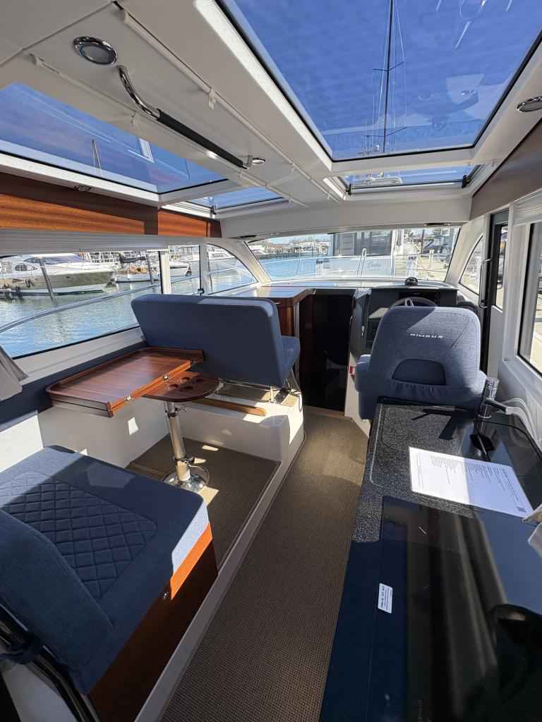 Motorboot Nimbus 305 Coupe