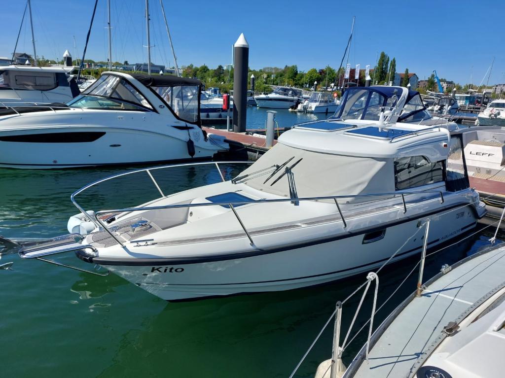 Motorboot Aquador 25 HT