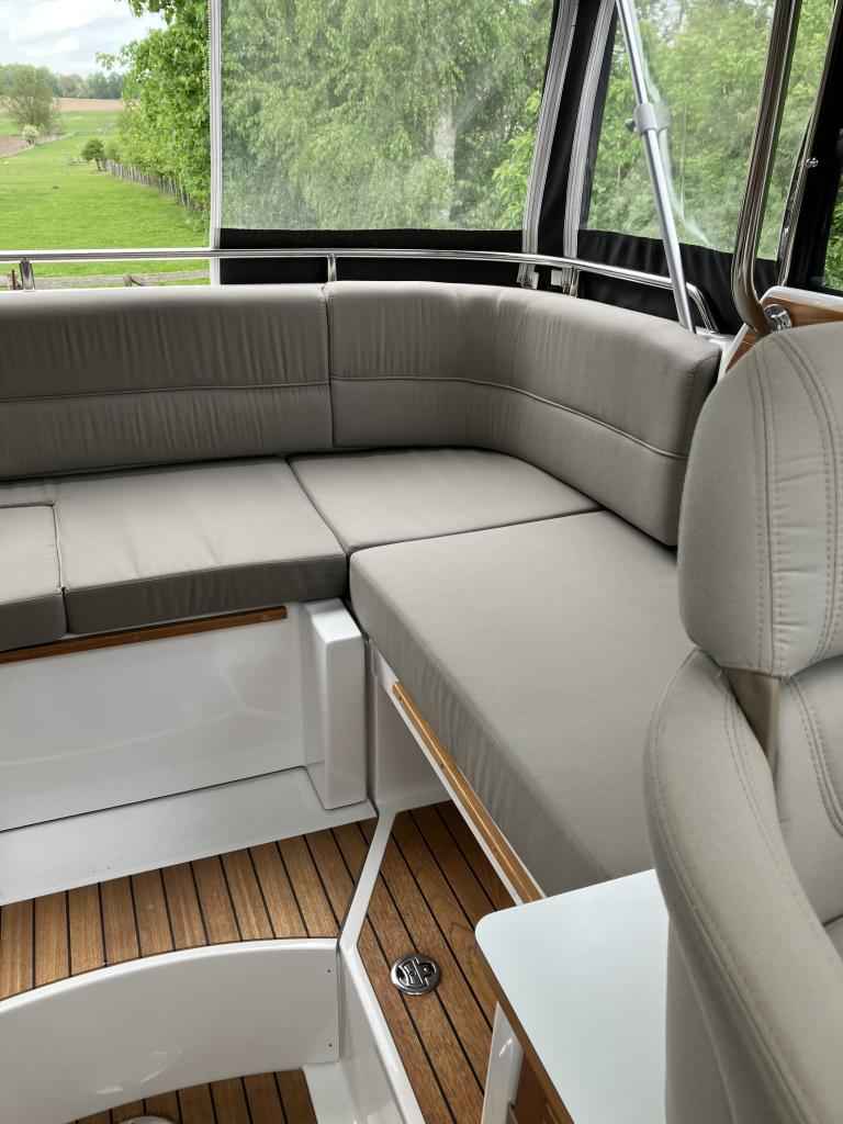Motorboot Aquador 24 HT