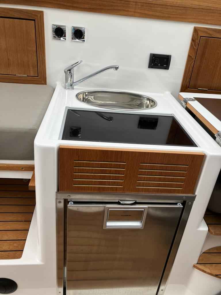 Motorboot Aquador 24 HT