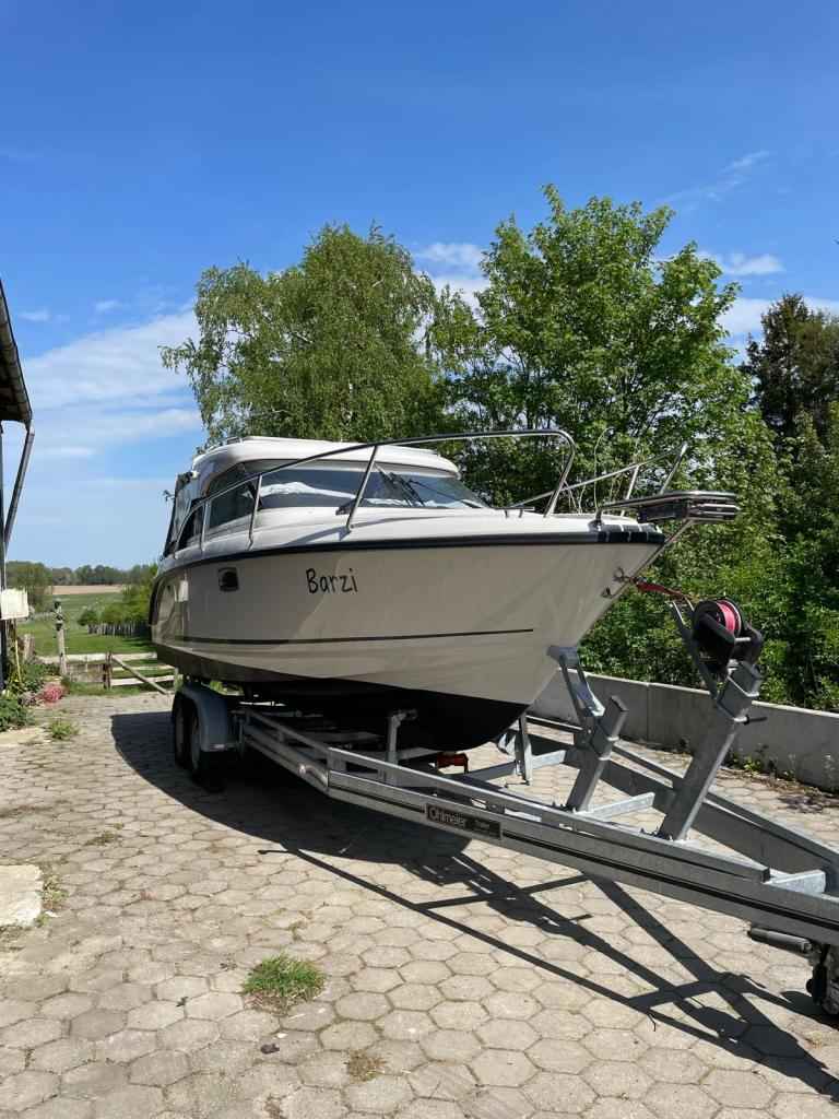 Motorboot Aquador 24 HT
