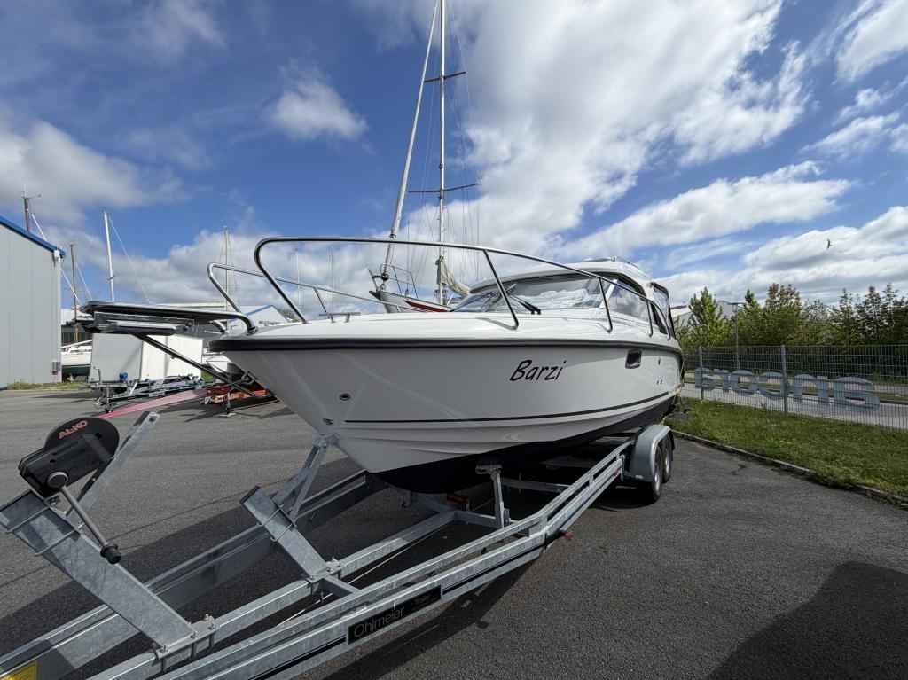 Motorboot Aquador 24 HT