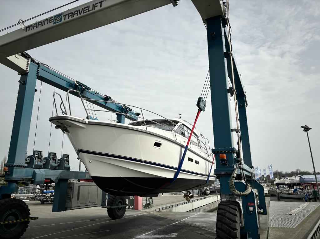 Motorboot Nimbus 365 Coupe