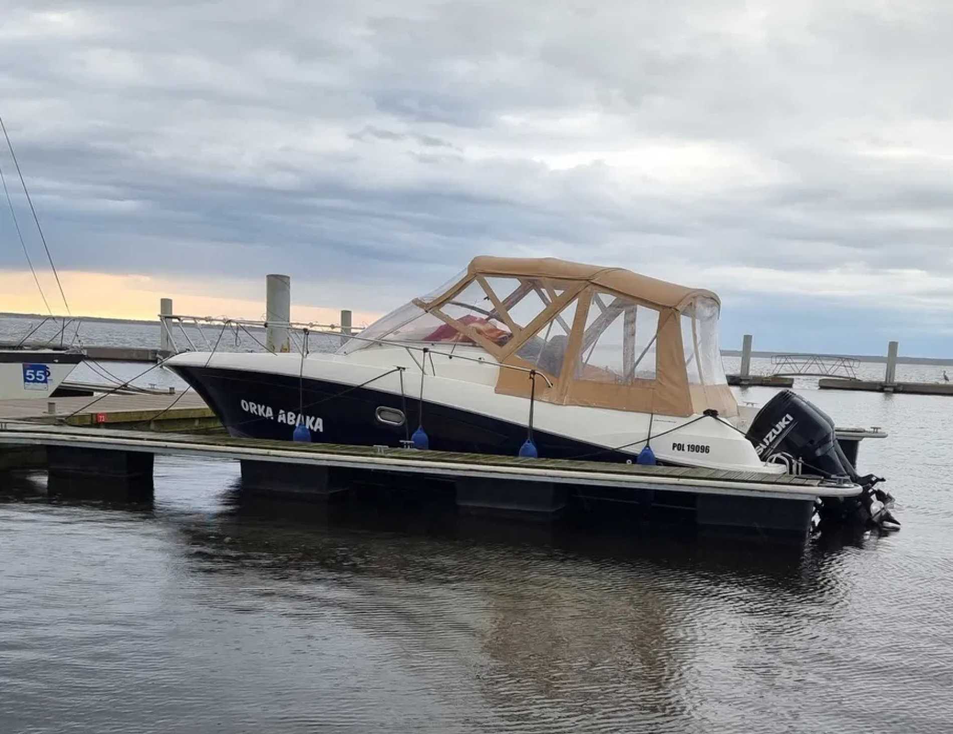 Cap Camarat 8.5 WA 2 X Suzuki 300 PS