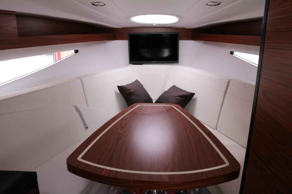 Motorboot Cobrey 28 SC mit Bodenseezulassung
