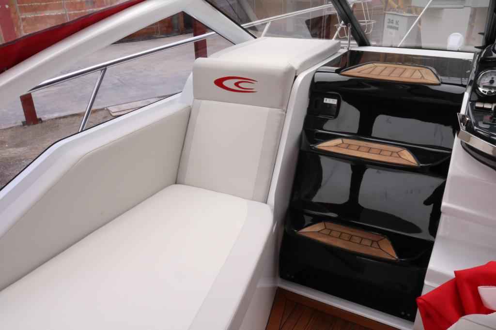 Motorboot Cobrey 28 SC mit Bodenseezulassung