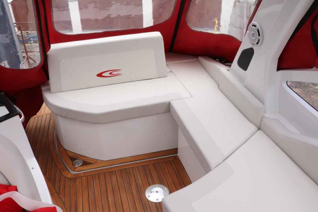 Motorboot Cobrey 28 SC mit Bodenseezulassung