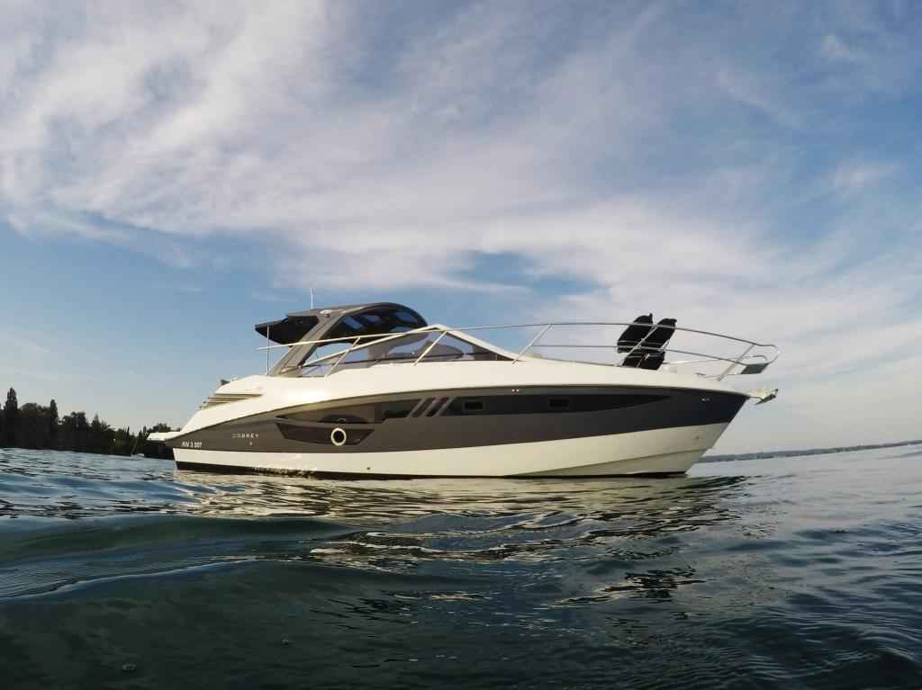 Motorboot Cobrey 33 SC mit Bodenseezulassung