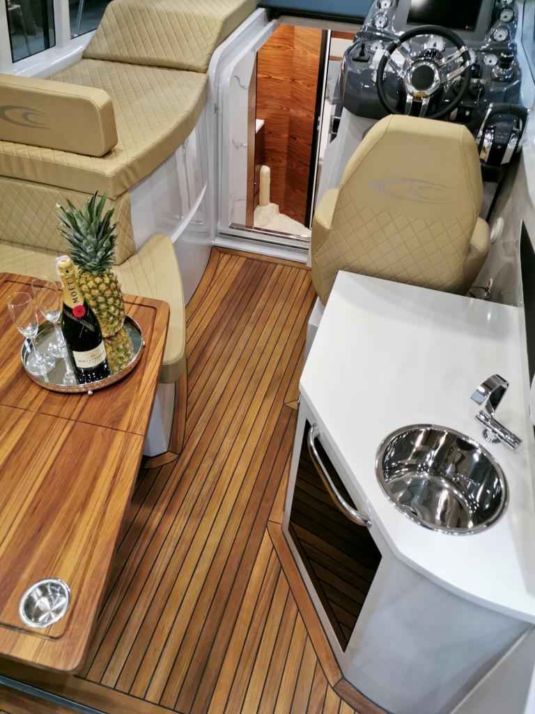 Motorboot Cobrey 33 HT mit Bodenseezulassung