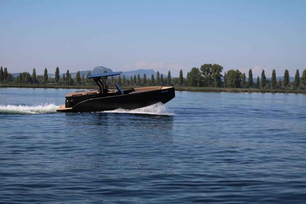 Motorboot Futuro ZX 25 Innenborder mit Bodenseezulassung