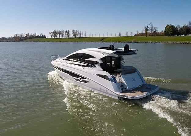 Motorboot Cobrey 52 HT mit Bodenseezulassung