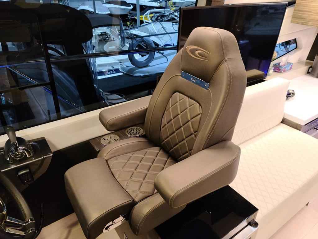 Motorboot Cobrey 52 HT mit Bodenseezulassung