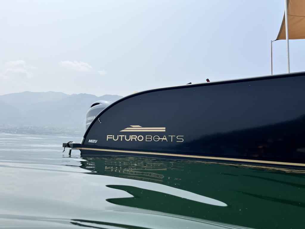 Motorboot Futuro ZX20 mit Bodenseezulassung, 80 PS