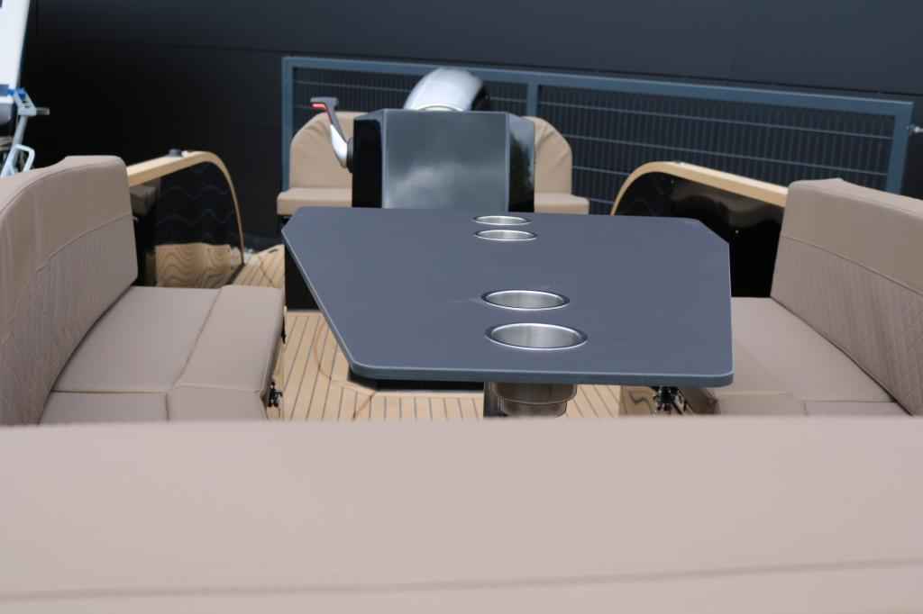 Motorboot Futuro ZX20 mit Bodenseezulassung, 80 PS