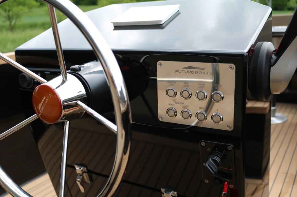 Motorboot Futuro ZX20 mit Bodenseezulassung, 80 PS