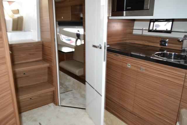 Motorboot Cobrey 33 HT 2x220PS 2018
