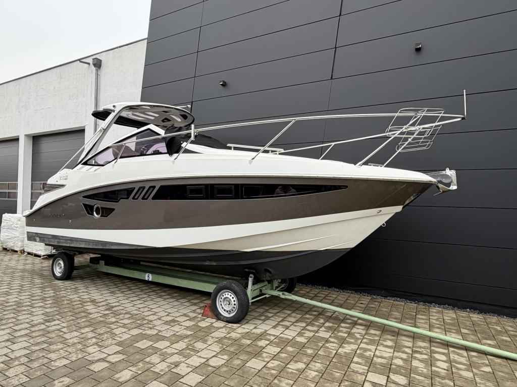 Motorboot Cobrey 28 SC