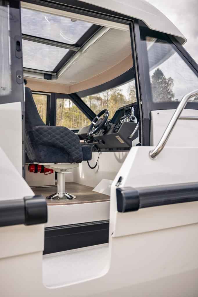 Motorboot Viknes S35 Fly