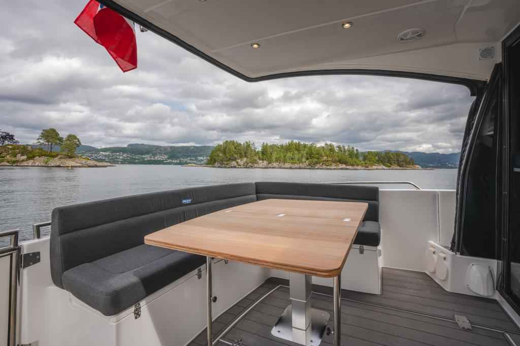 Motorboot Viknes S35 Fly