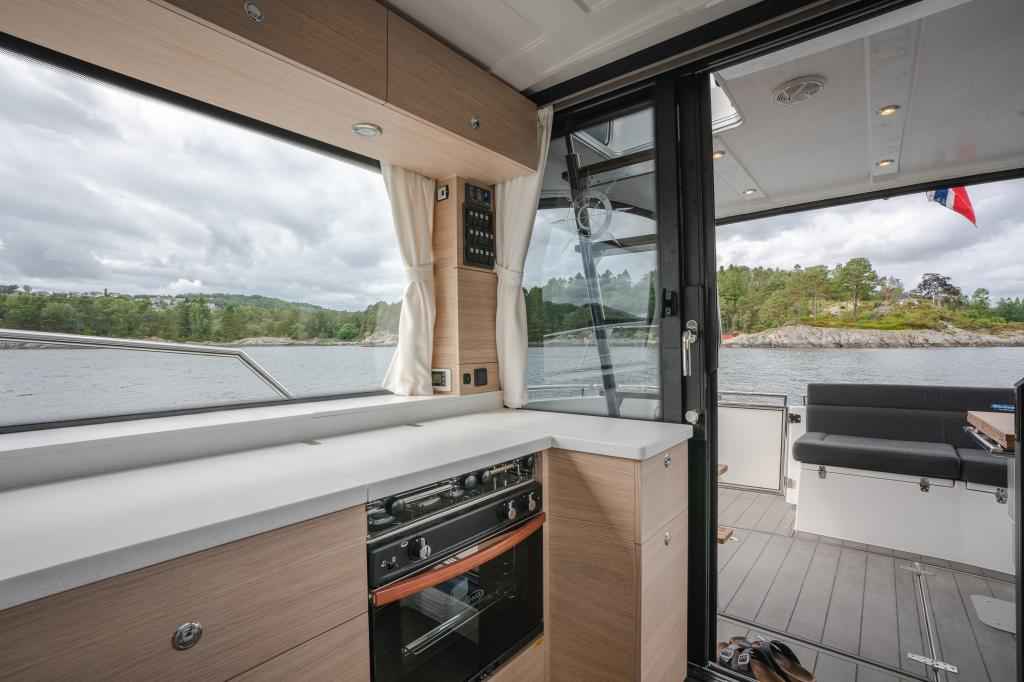Motorboot Viknes S35 Fly