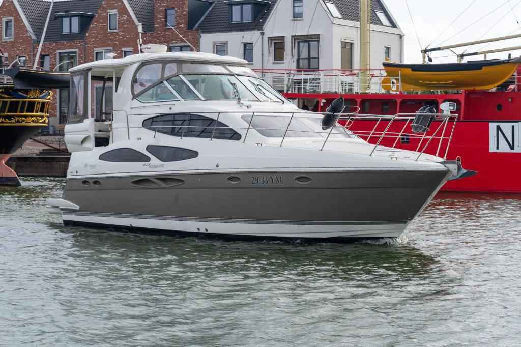 Motorboot Cruisers 415