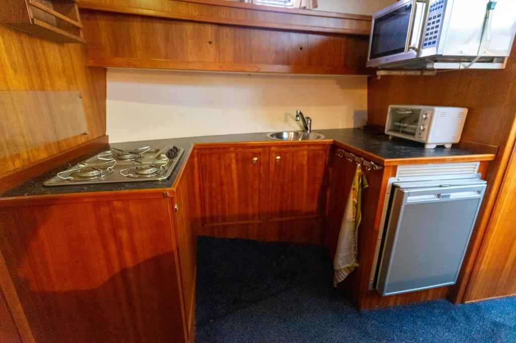 Motorboot van der Heijden 1100