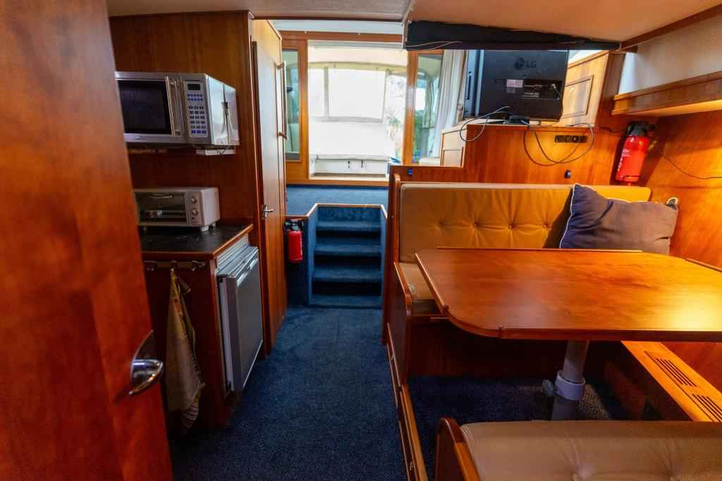 Motorboot van der Heijden 1100