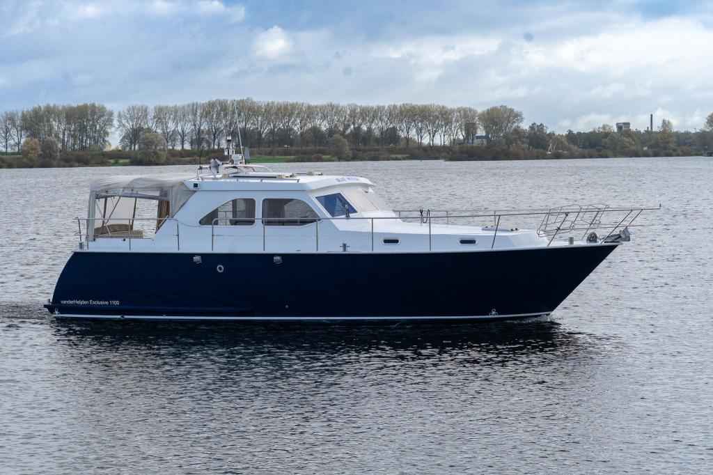 Motorboot van der Heijden 1100