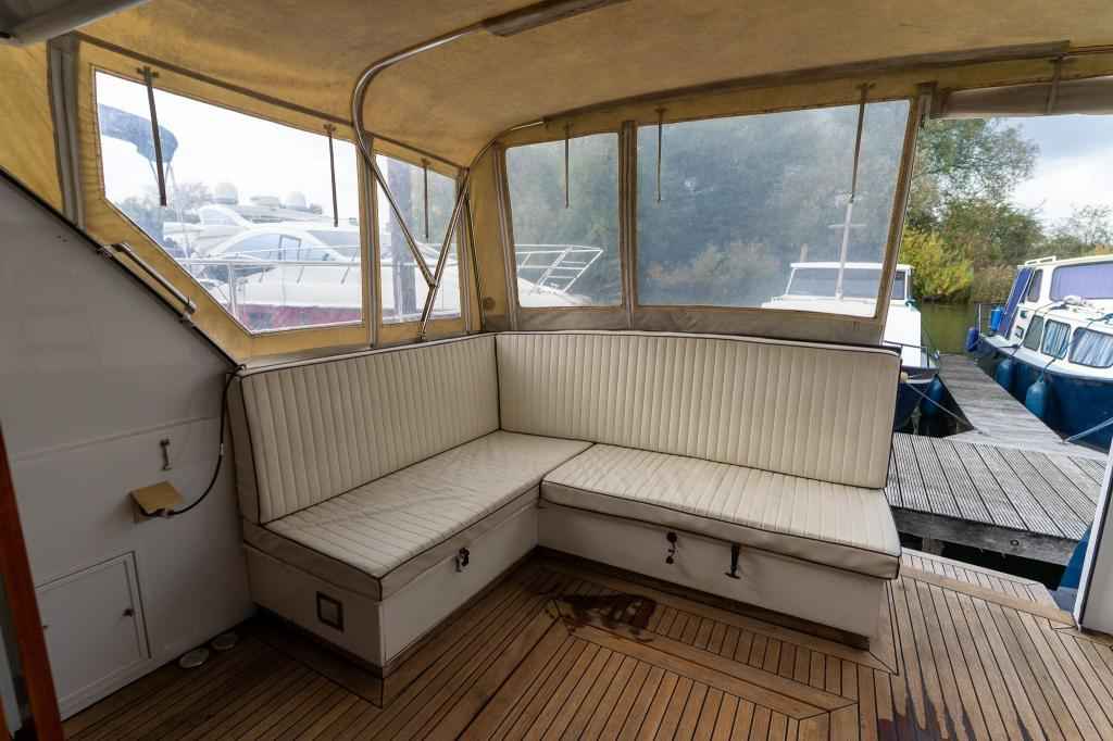 Motorboot van der Heijden 1100