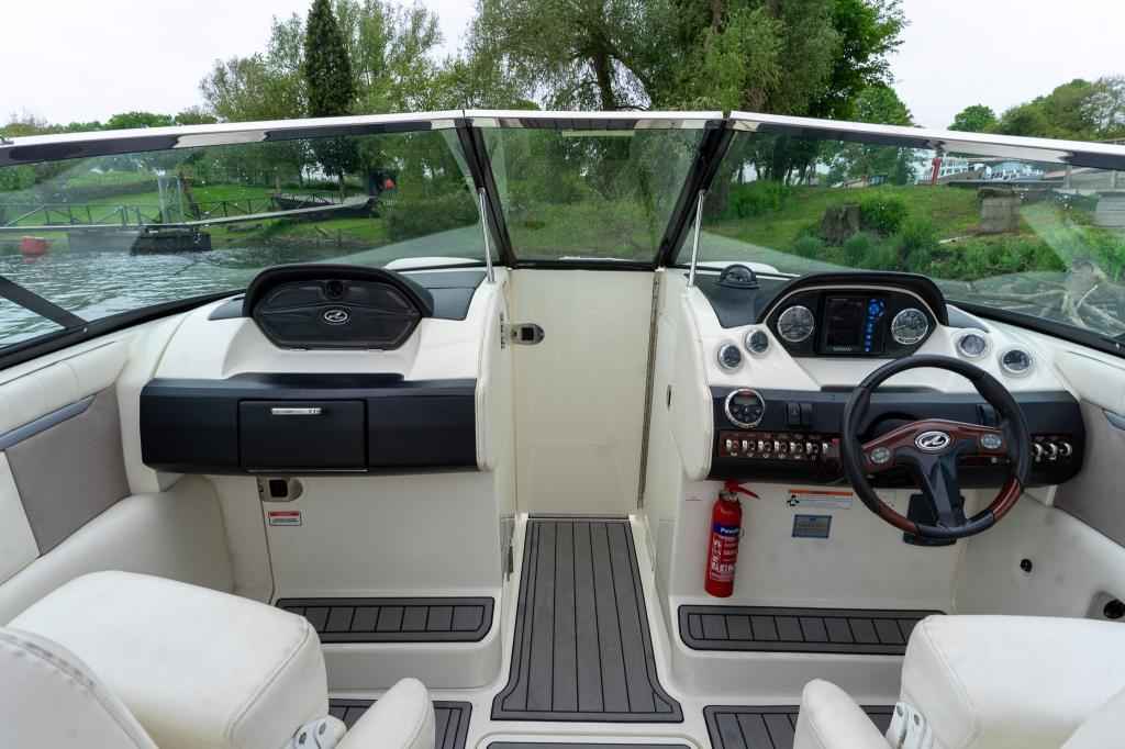 Motorboot Sea Ray 270 slx