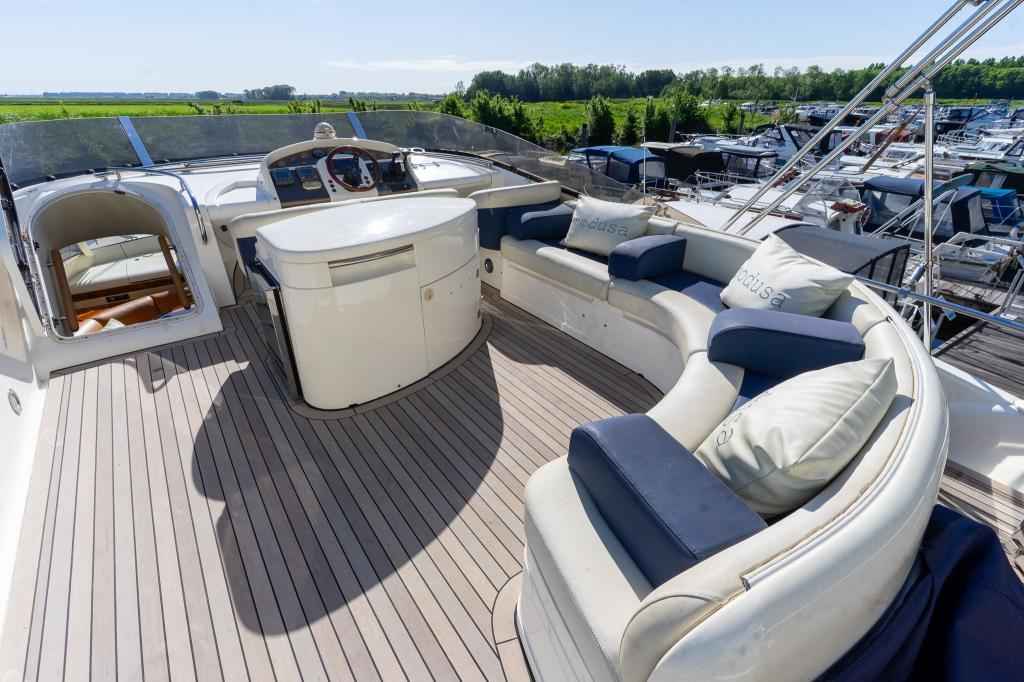 Motorboot Fairline 55 Squadron