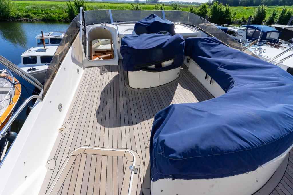 Motorboot Fairline 55 Squadron