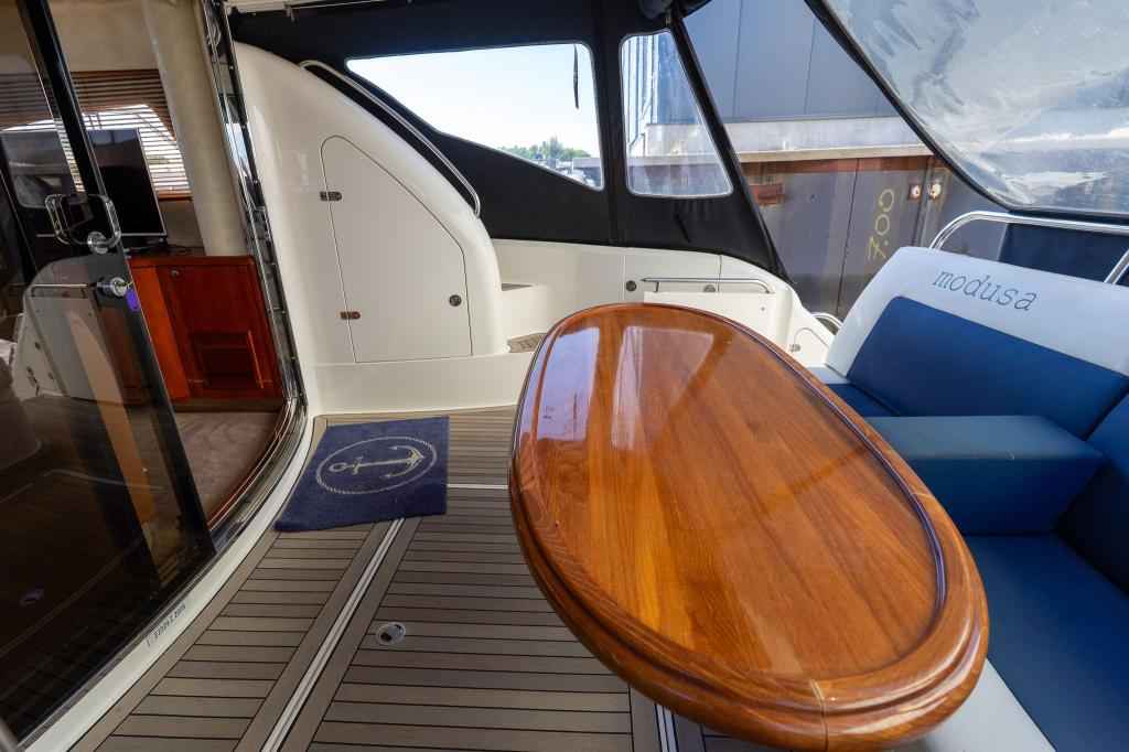 Motorboot Fairline 55 Squadron