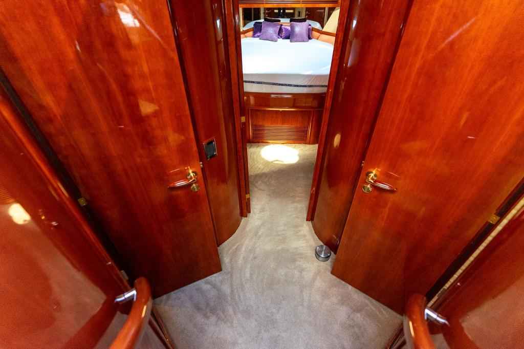 Motorboot Fairline 55 Squadron