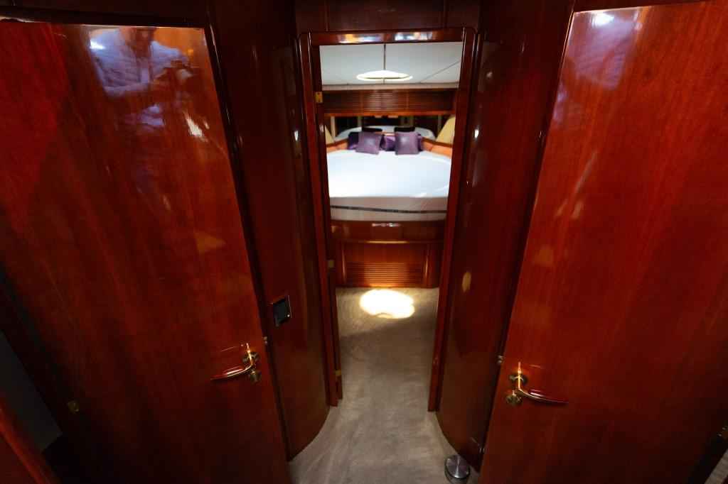 Motorboot Fairline 55 Squadron
