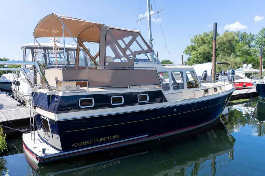 Motorboot Aquanaut Drifter 1050