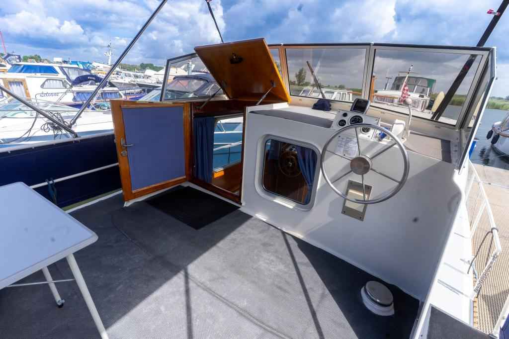 Motorboot Tak Kruiser 900