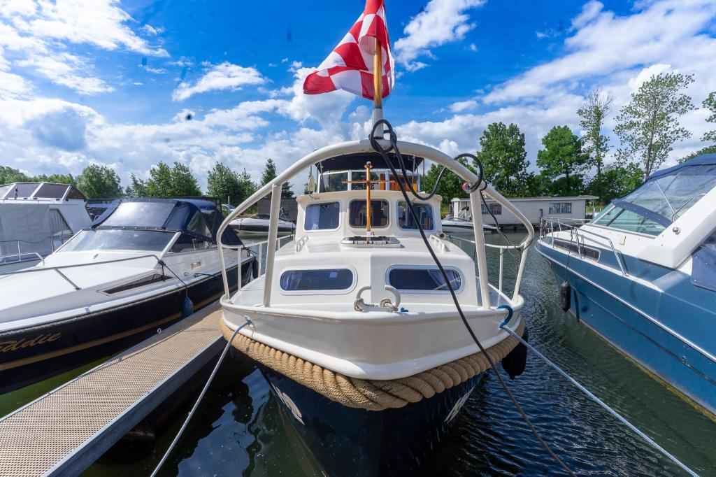 Motorboot Tak Kruiser 900