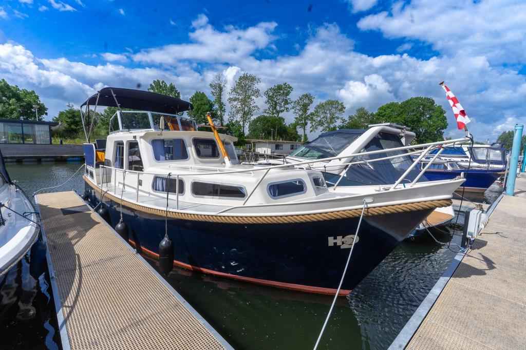Motorboot Tak Kruiser 900