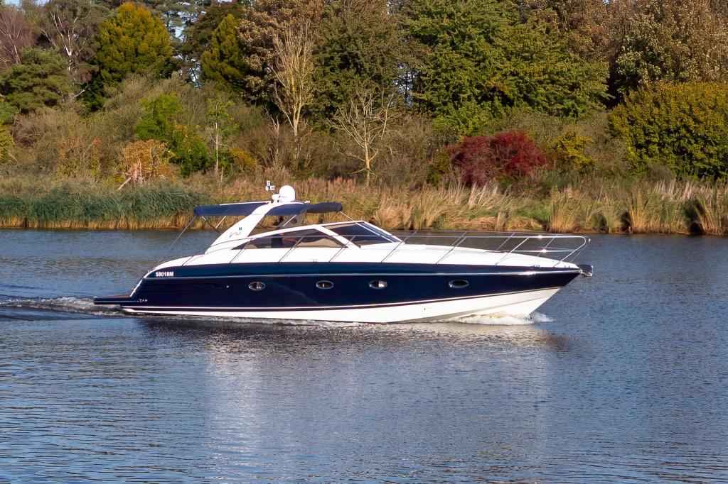 Motorboot Princess V42