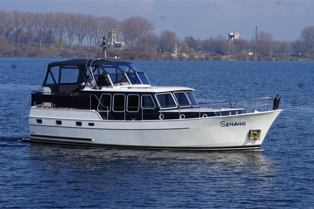 Motorboot Vripack 1150