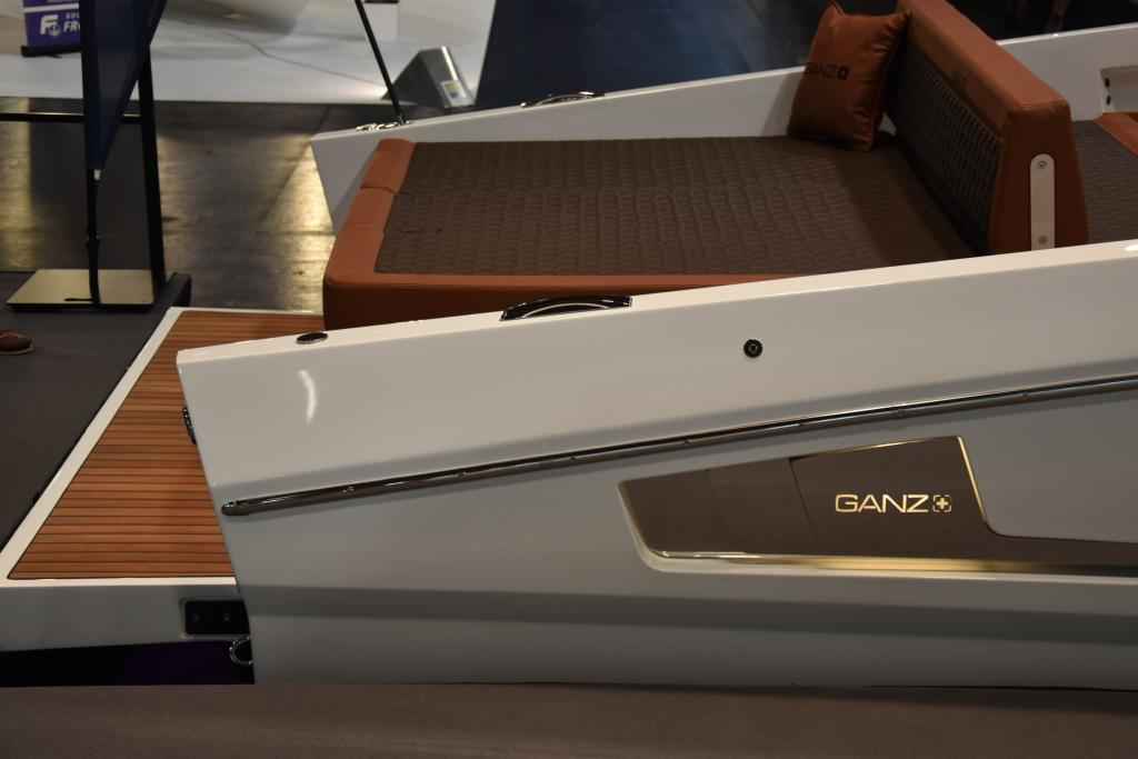 Motorboot Ganz Boats Ovation 7X Cruiser