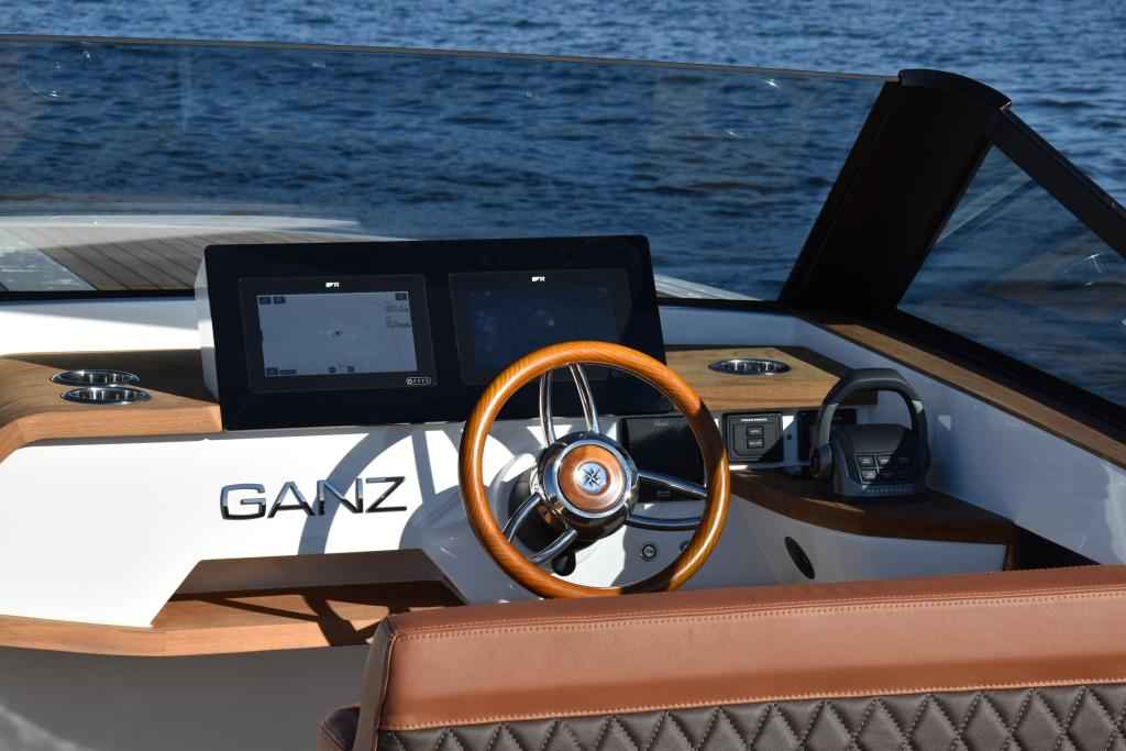 Motorboot Ganz Boats Ovation 7X Cruiser