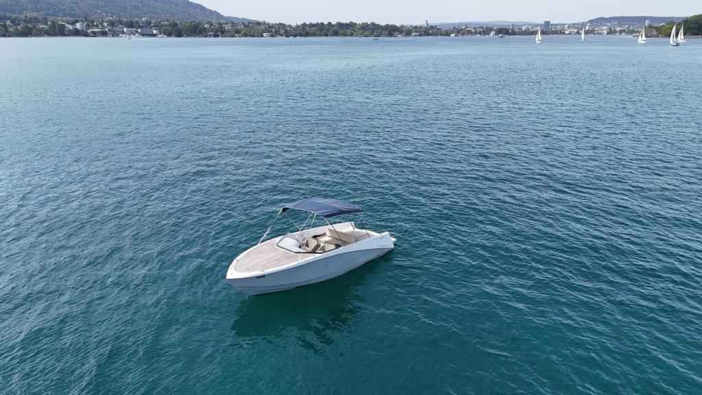 Motorboot Ganz Boats Ovation 6.8