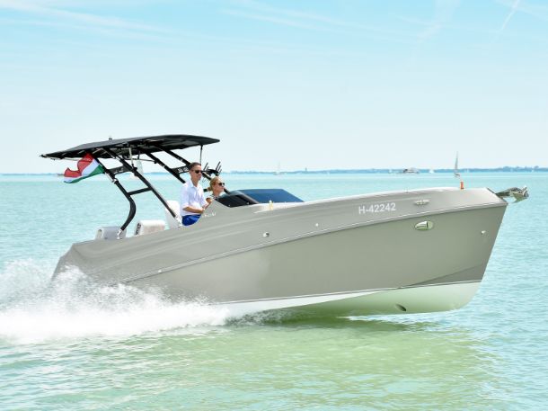 Motorboot Stickl E-Spirit 730