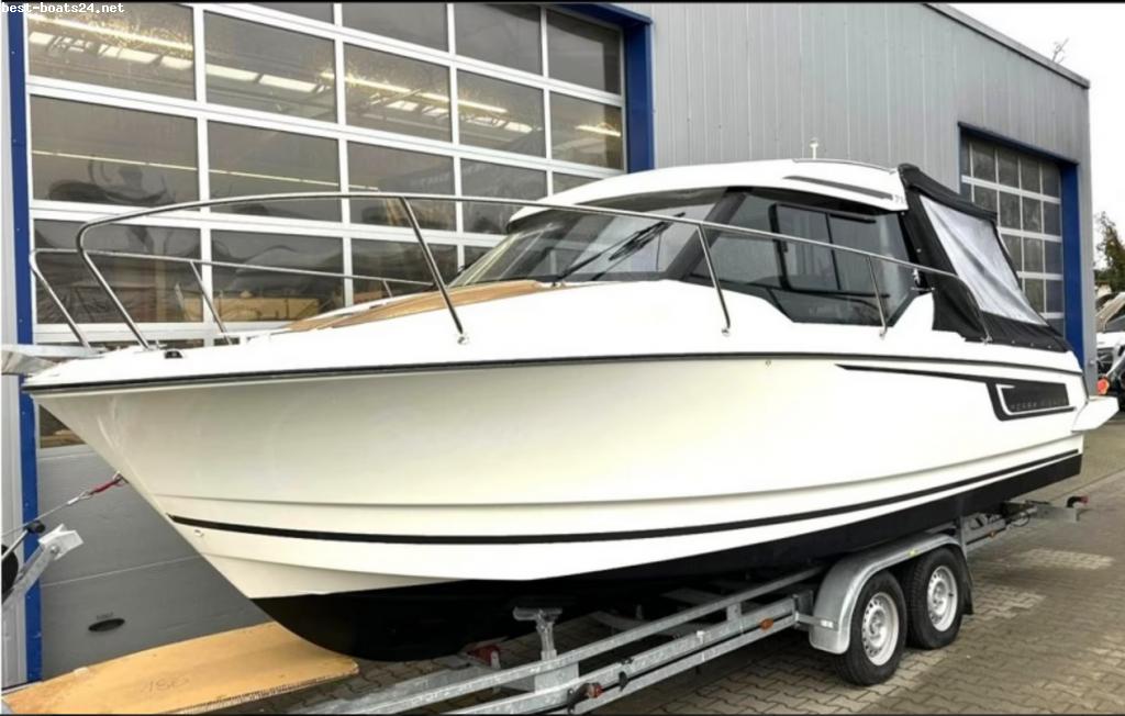 Motorboot JEANNEAU MERRRY FISHER 795