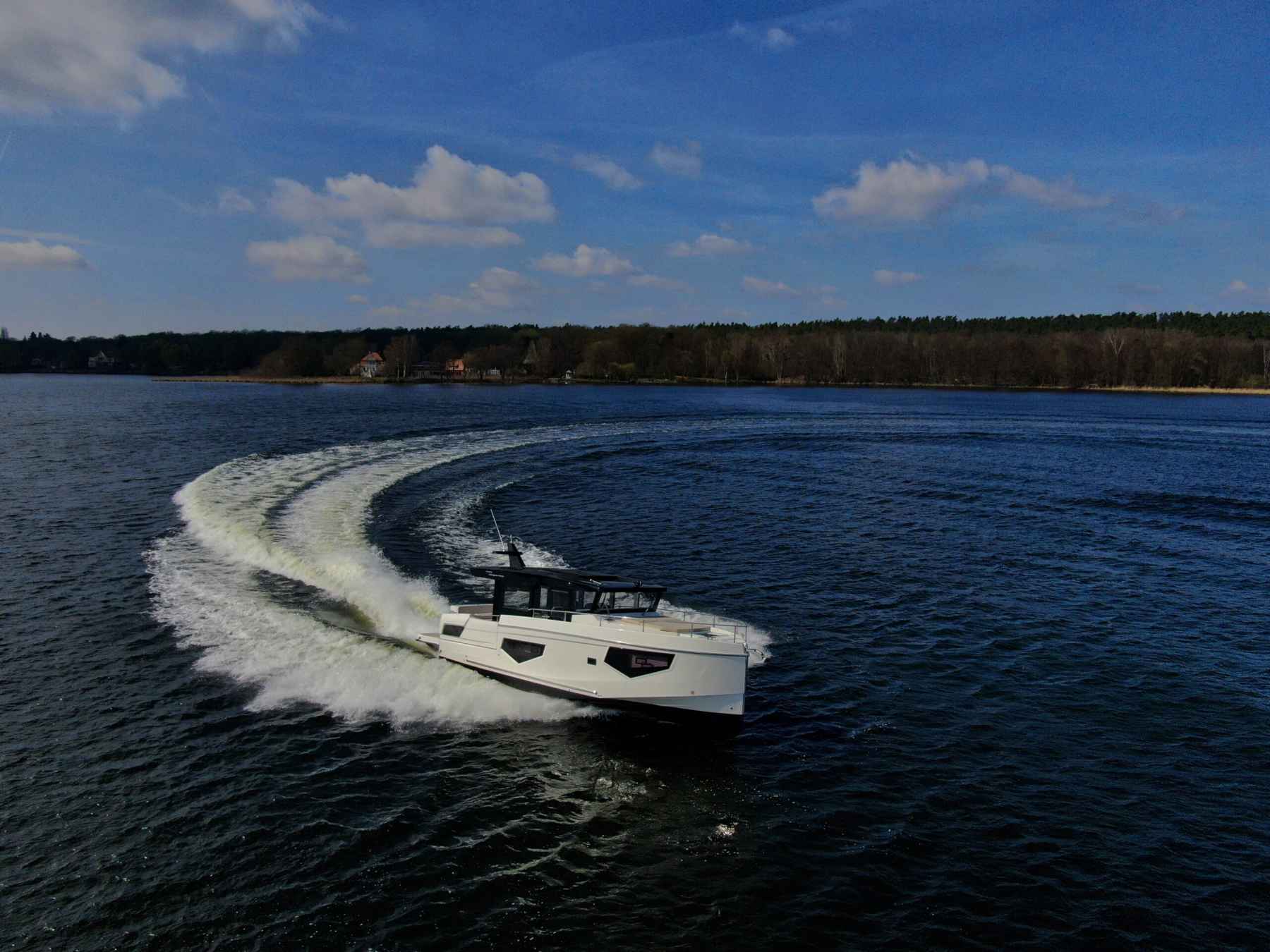 Motorboot Cobra Yachts Gran Maestro 43 Coupe