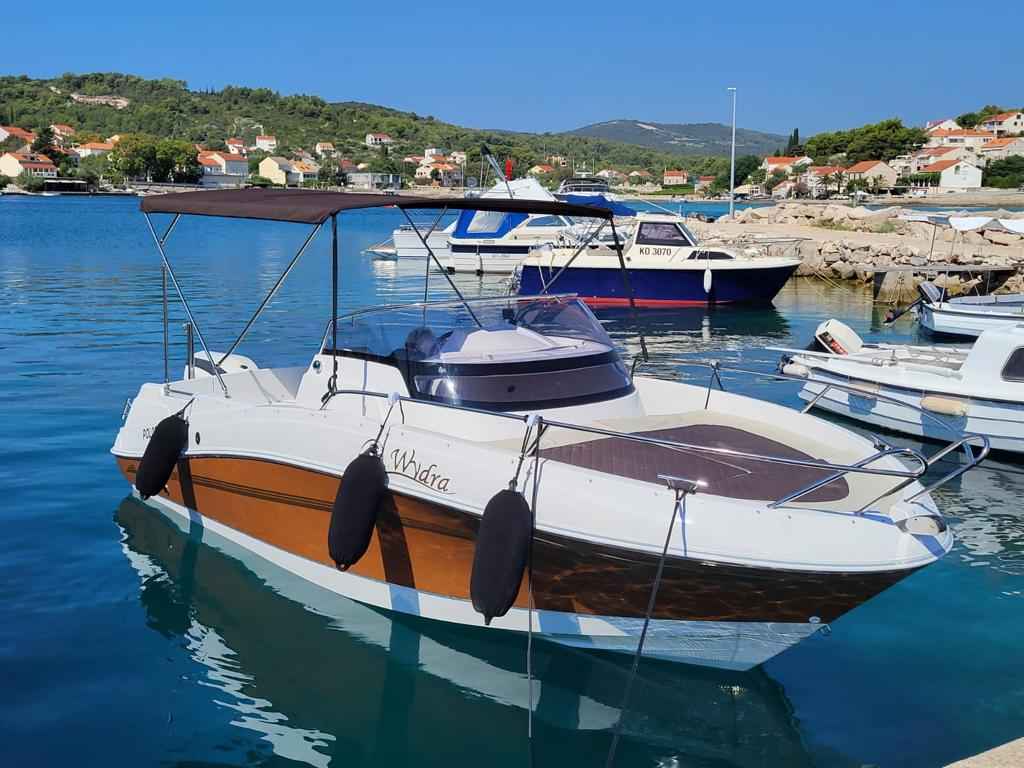 Motorboot marinetime QX620
